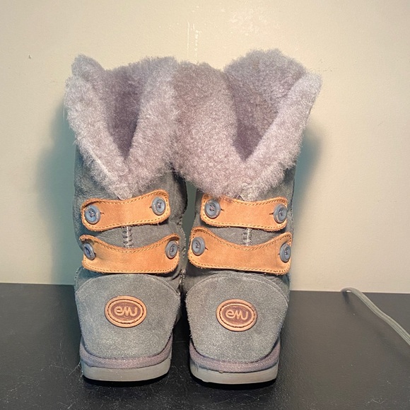 Emu Charcoal Boots with Camel Button Details. Ladies size 6 - Picture 2 of 13